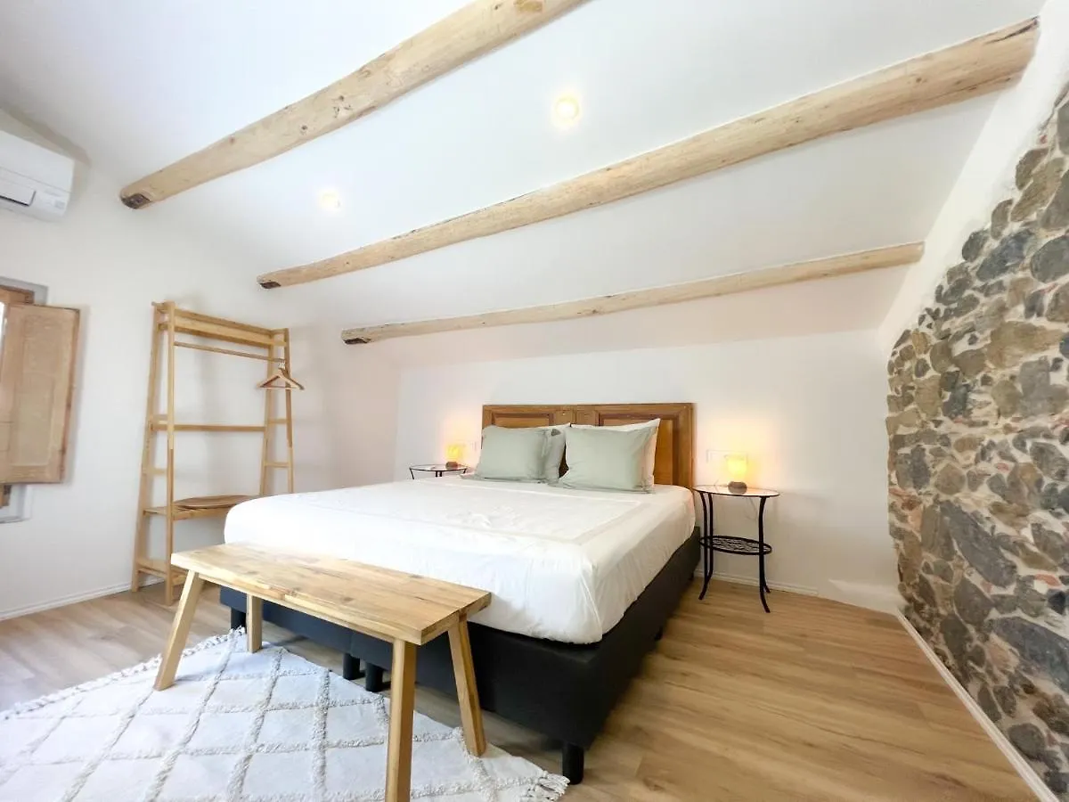 Can Jan Vives Vidreres Bed & Breakfast
